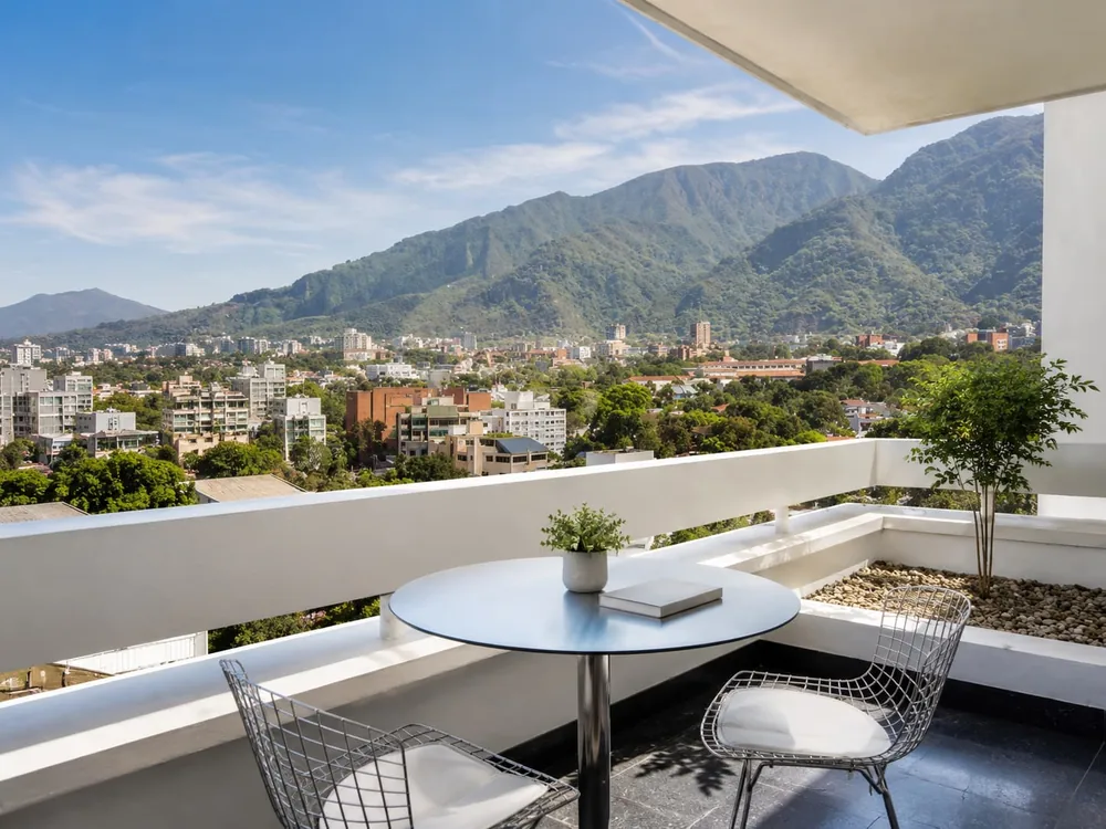 Vistas a El Ávila desde balcón privado — TAMANACO CARACAS